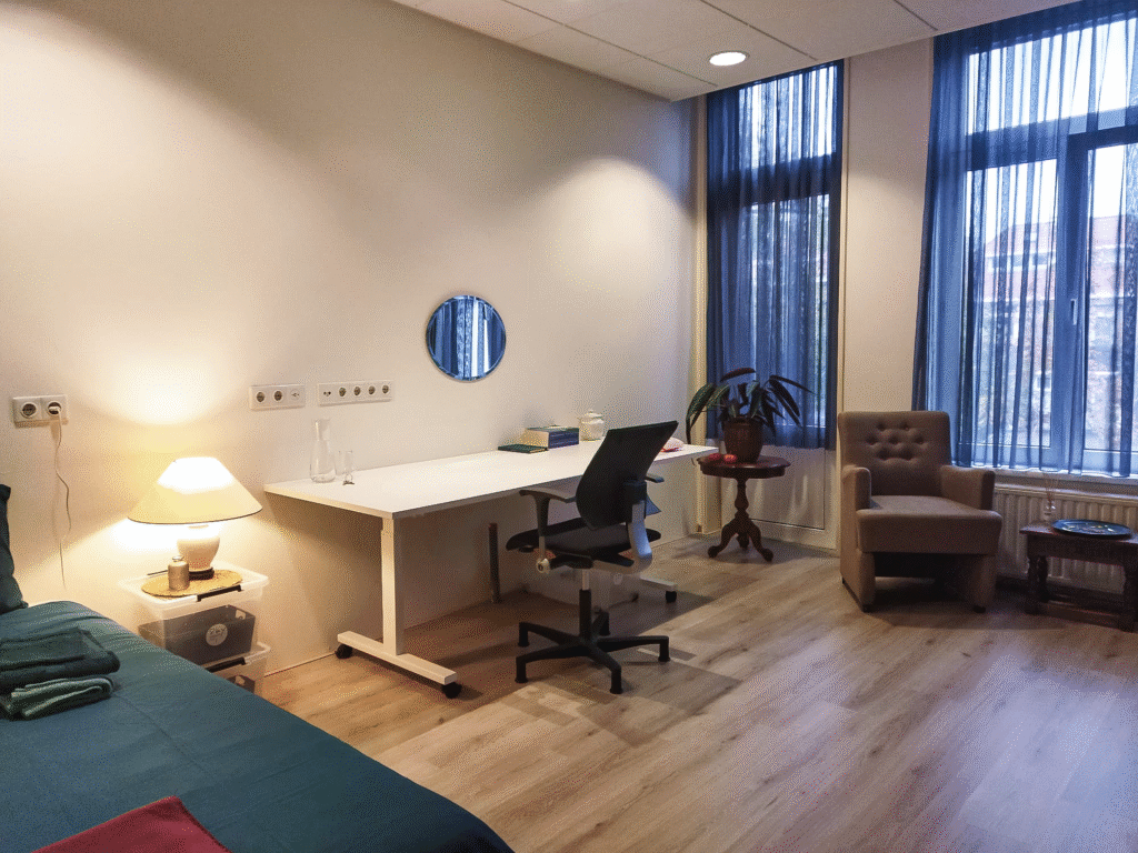 Rent Artist Writer Space; Middelburg, Atelier, Writing